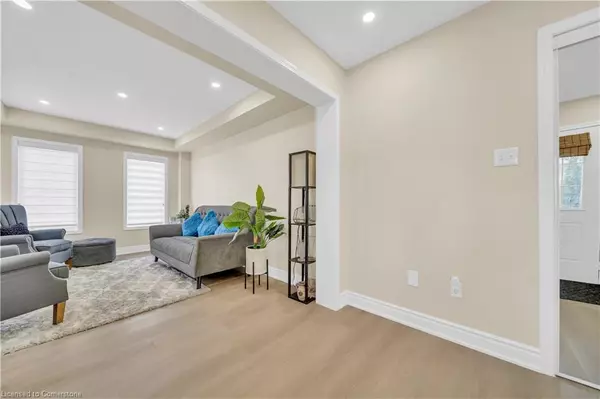 Breslau, ON N0B 1M0,14 Andover Drive