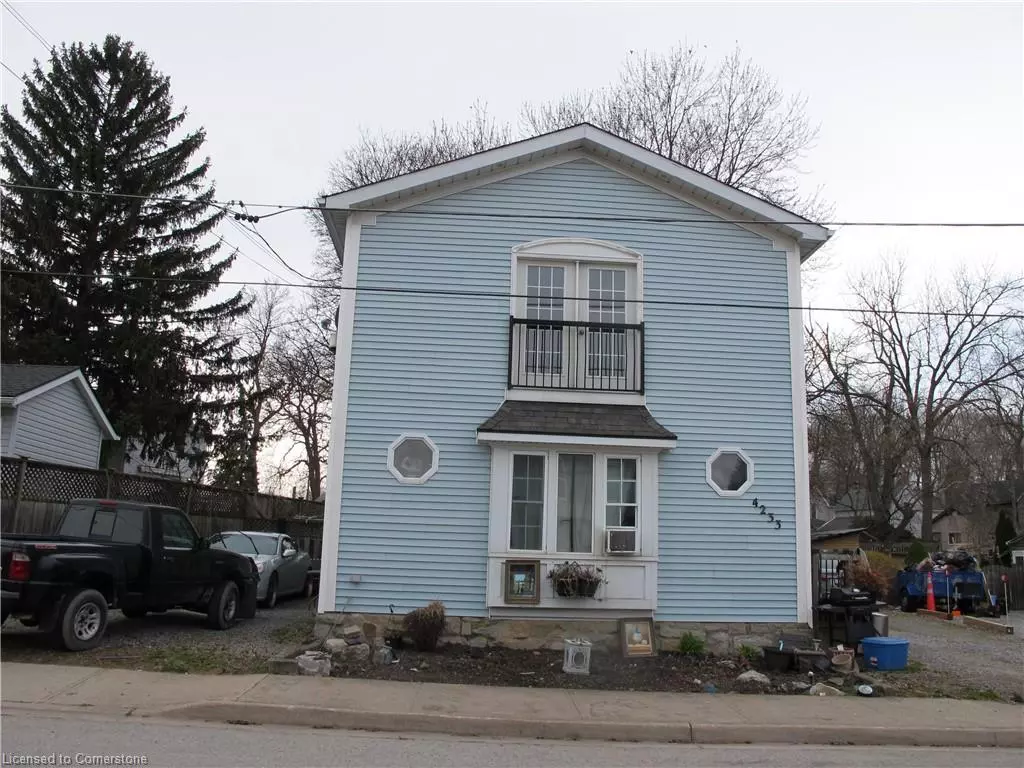 Niagara Falls, ON L2E 3H9,4233 May Avenue