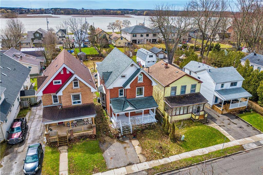 Dunnville, ON N1A 1V2,210 Lock Street W