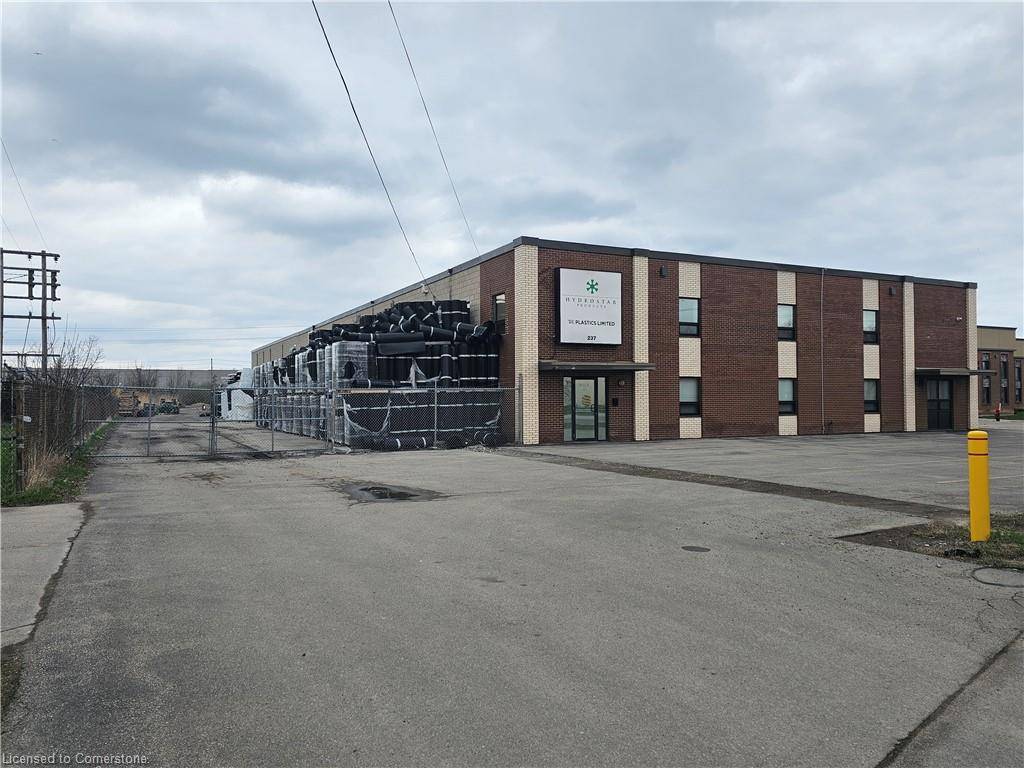 237 Arvin Avenue, Hamilton, ON L8E 2L9