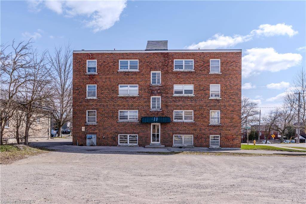 Brantford, ON N3T 2X3,88 Charlotte Street