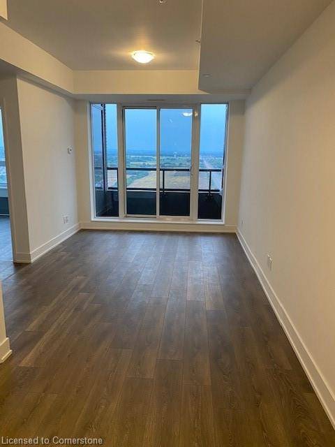 Oakville, ON L6H 3R6,297 Oak Walk Drive #2307