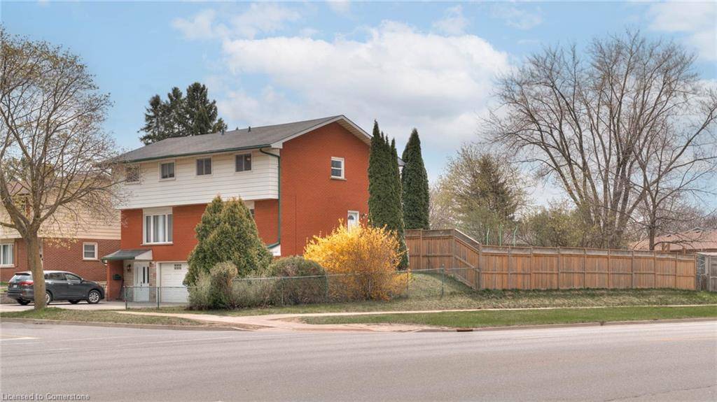 Kitchener, ON N2A 1N4,3 Shaftsbury Drive