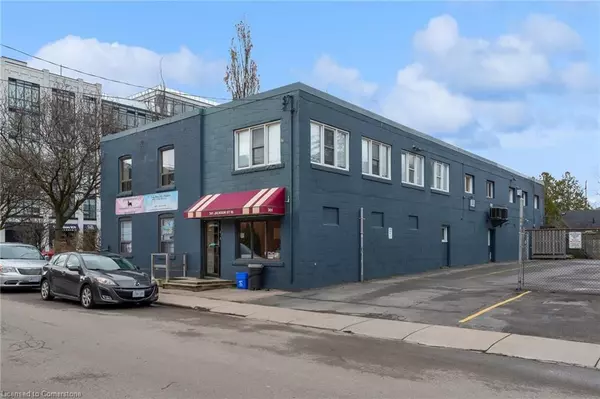 Hamilton, ON L8P 1N2,361 Jackson Street W #2