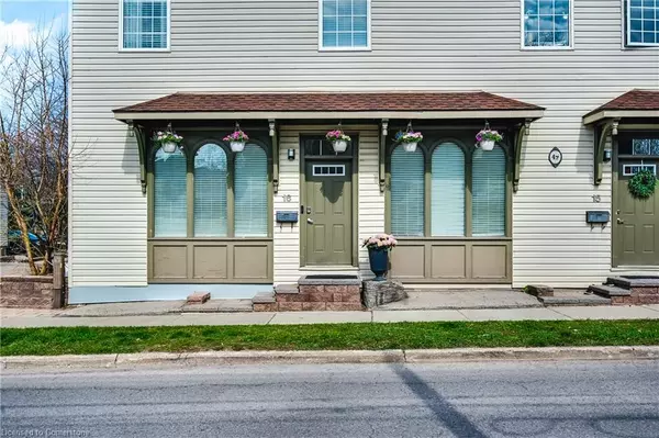 Grimsby, ON L3M 3H2,49 Ontario Street #16