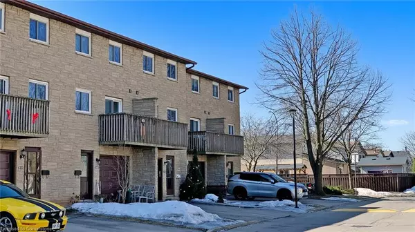 Stoney Creek, ON L8J 2N2,1155 Paramount Drive #43