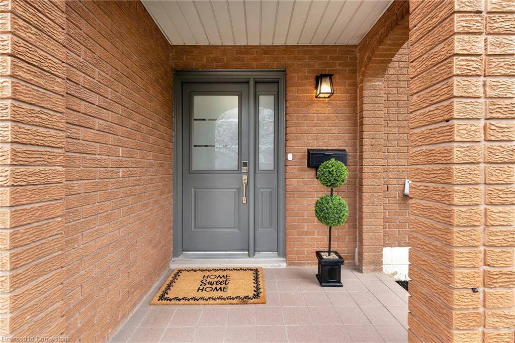 Hamilton, ON L8K 6J4,22 Renner Court