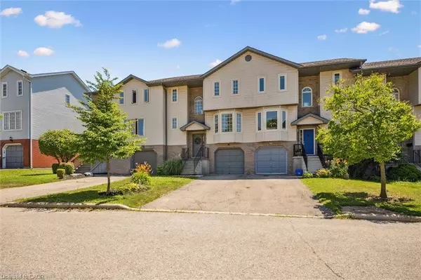 641 Grange Crescent, Waterloo, ON N2T 2L9