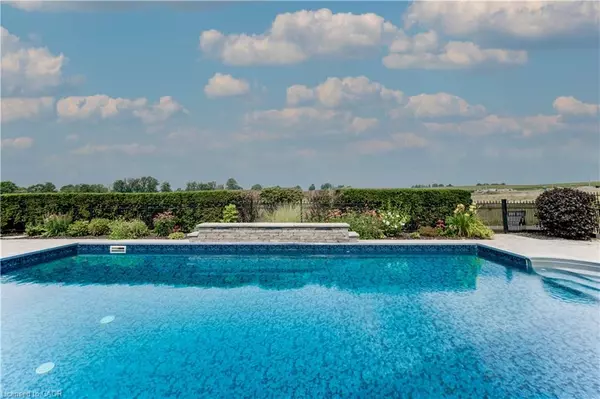 Plattsville, ON N0J 1S0,24 Applewood Street