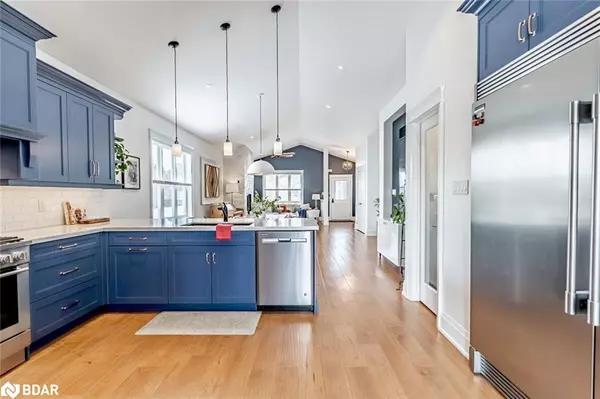 Collingwood, ON L9Y 0G3,134 Stanley Street