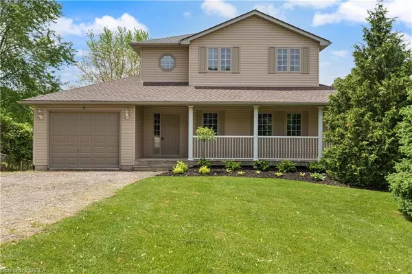 Port Dover, ON N0A 1N7,5 Jaylin Crescent