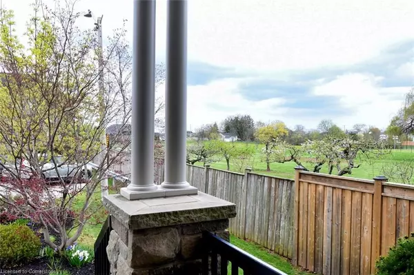 Stoney Creek, ON L8E 5L2,46 Parkmanor Drive