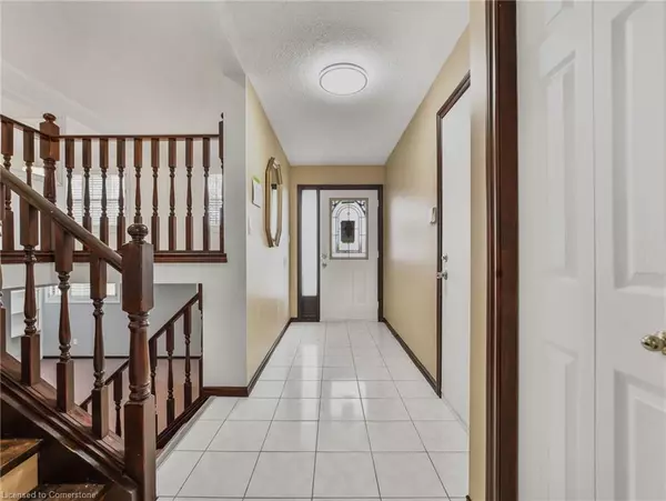 South Dumfries, ON N0E 1N0,44 Windsor Drive