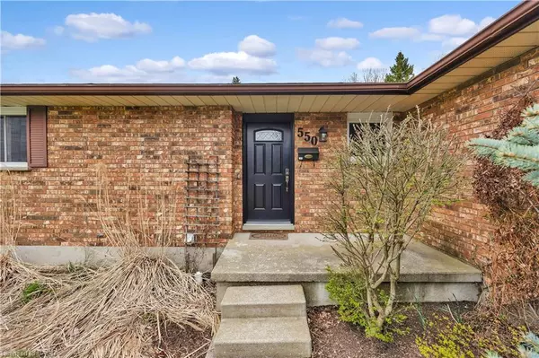 Palmerston, ON N0G 2P0,550 Raglan Street Street