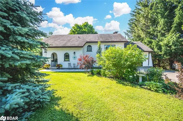 Moonstone, ON L0K 1N0,23 Valleyview Drive