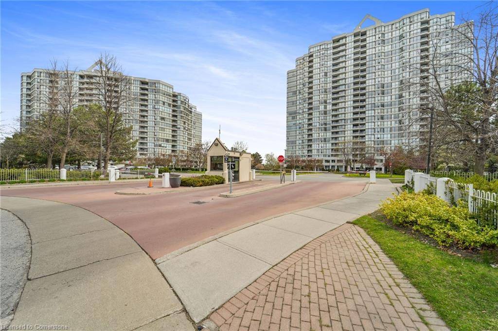 Toronto, ON M9V 5G7,1 Rowntree Road #215