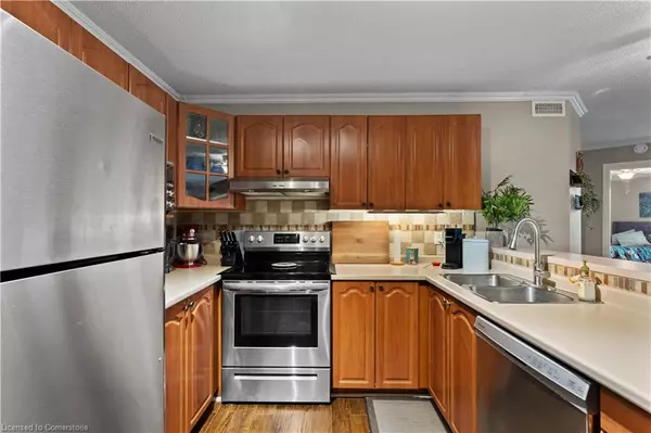 Burlington, ON L7M 4C3,2030 Cleaver Avenue #302