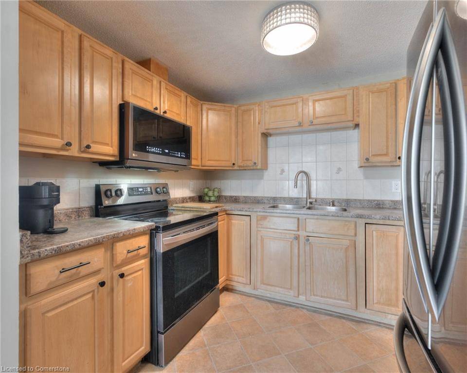 Kitchener, ON N2P 1T3,64 Harvest Court