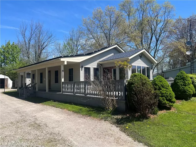 22 3rd Street, Selkirk, ON N0A 1P0