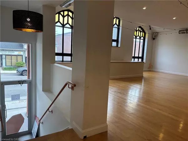 140 Locke Street S, Hamilton, ON L8P 4A9