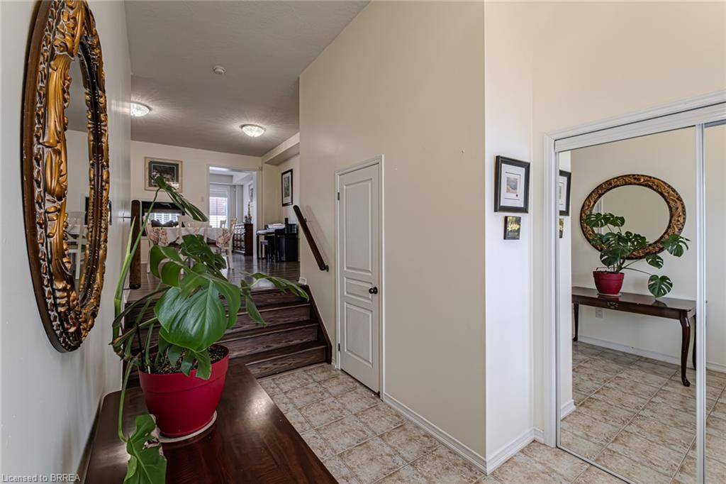 Brantford, ON N3T 0J5,29 Carroll Lane