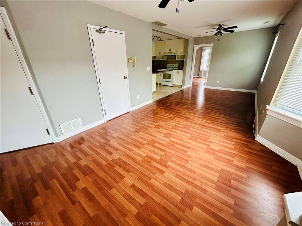 Hamilton, ON L8M 3B7,209 Balsam Avenue S #3