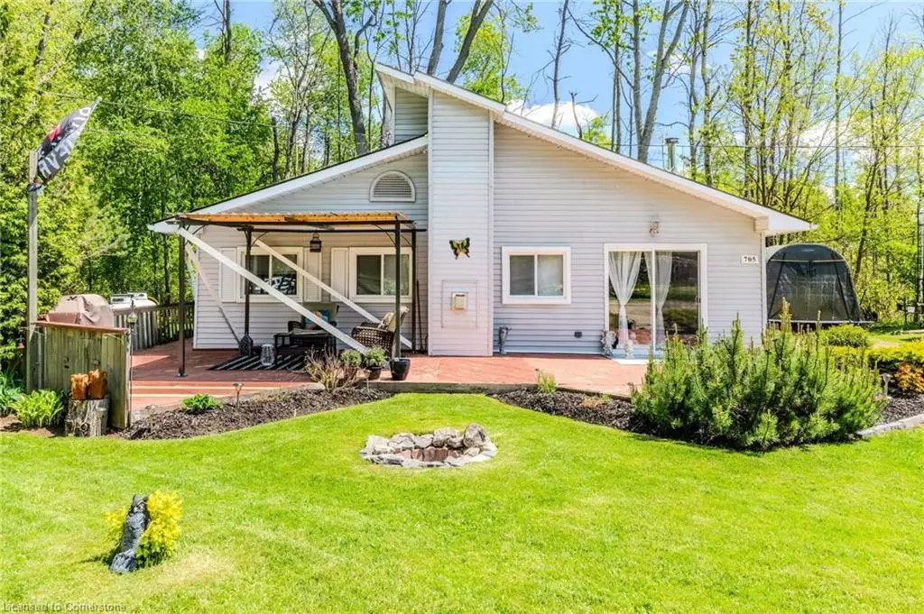 Flamborough, ON L0R 1K0,57 12th Conc Road E #705