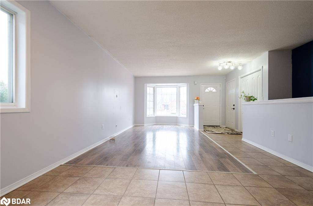 Barrie, ON L4N 7B9,26 Ingram Court