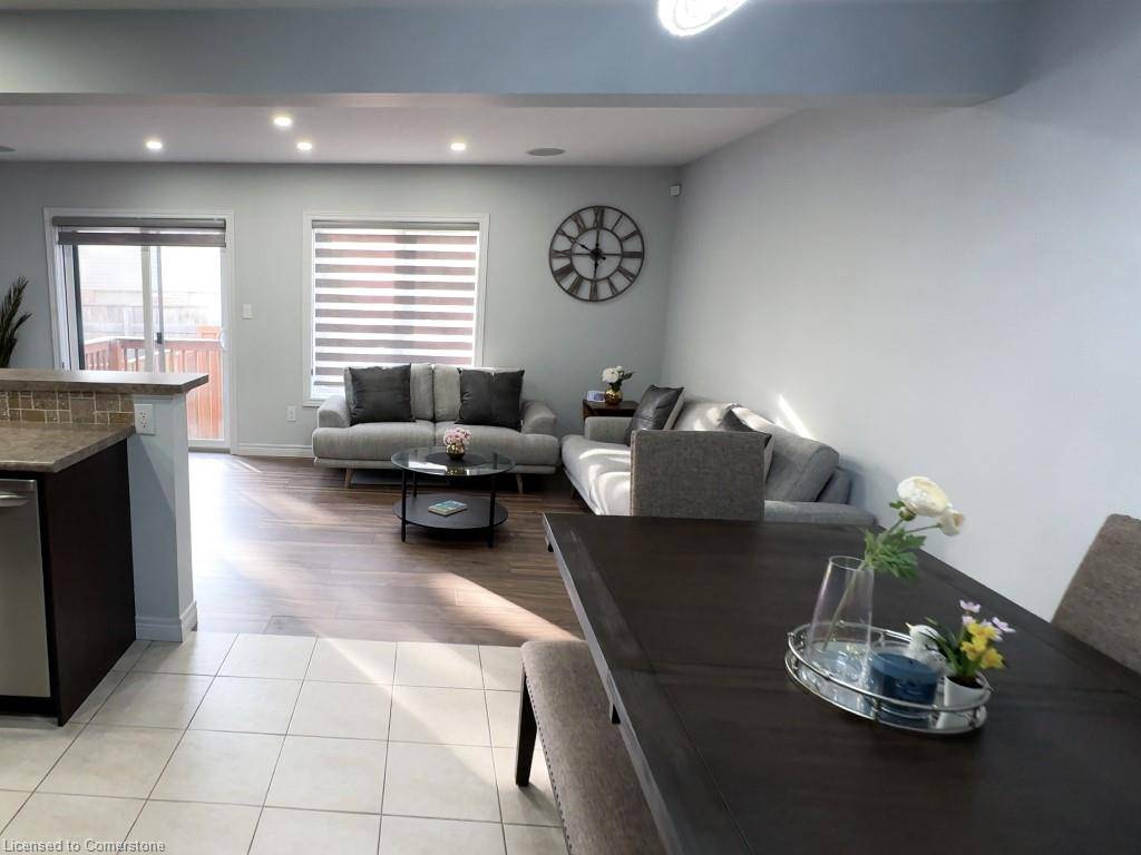 Hamilton, ON L8W 0B6,615 Rymal Road E #33