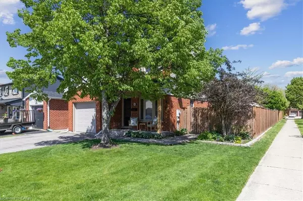 Burlington, ON L7M 3H5,2229 Silverbirch Court