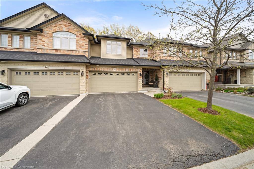 441 Stonehenge Drive #17, Ancaster, ON L9K 0B1