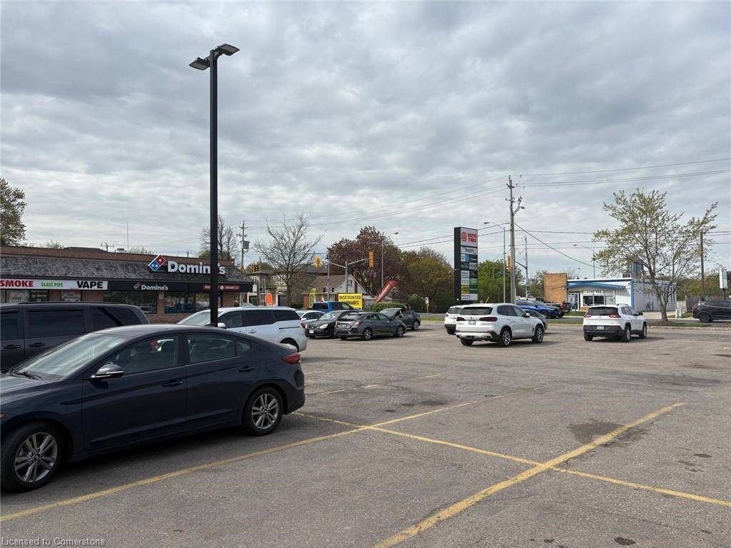 Kitchener, ON N2B 3C3,809 VICTORIA Street N