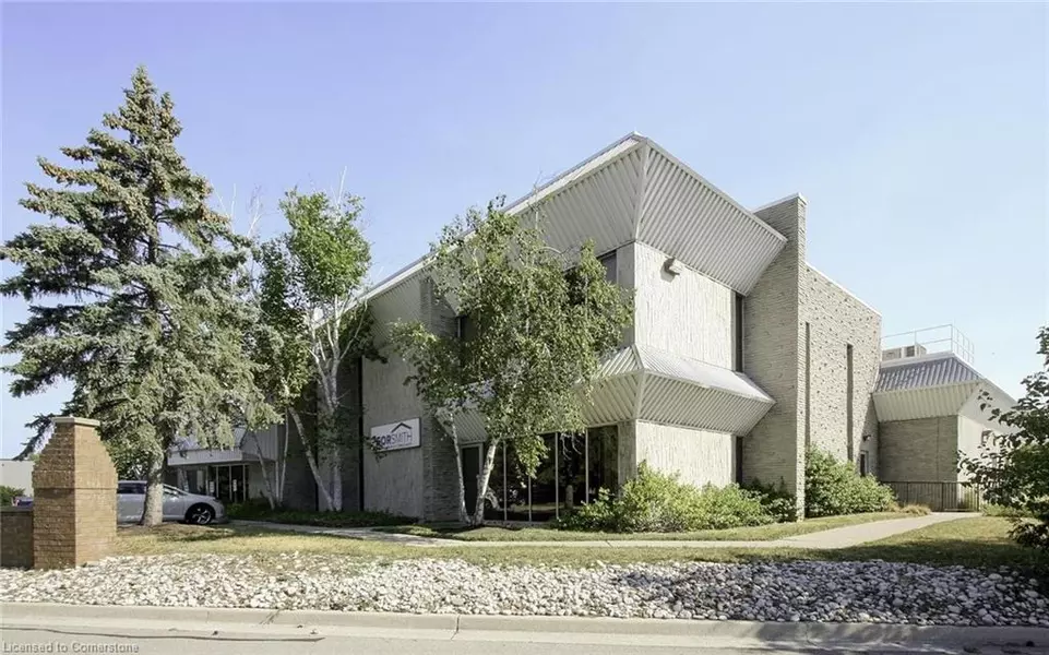 845 Harrington Court #B01-1, Burlington, ON L7N 3P3