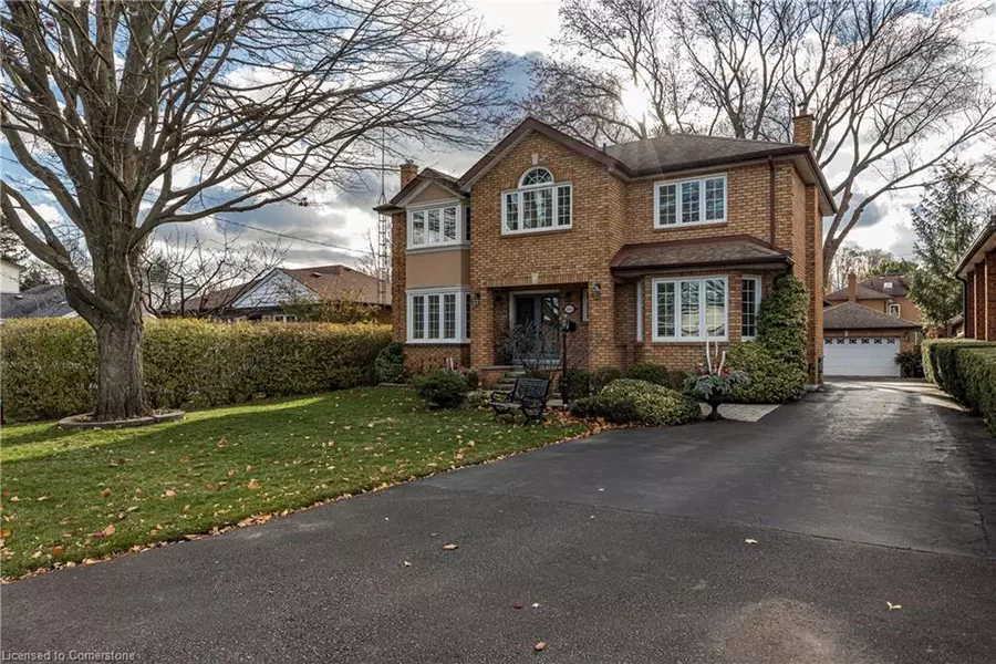 1486 Myron Drive, Mississauga, ON L5E 2N6