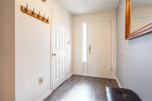 Hamilton, ON L8W 3H4,85 Royalvista Drive