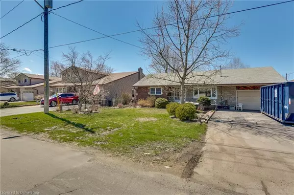 Waterford, ON N0E 1Y0,220 Washington Street