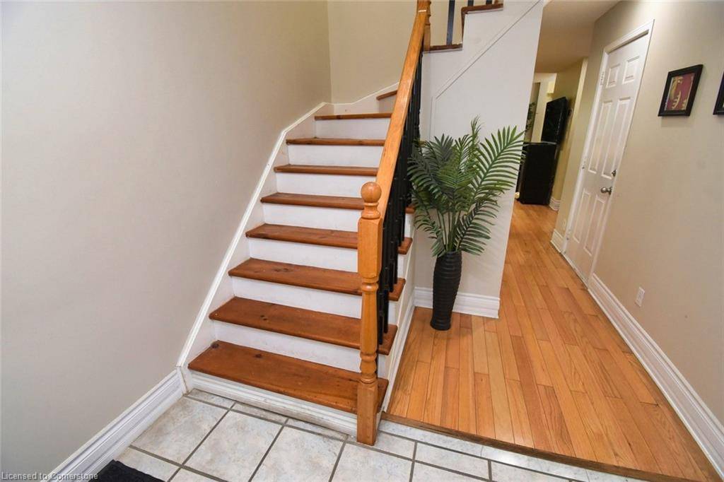 Hamilton, ON L8W 3Y2,565 Rymal Road E #14