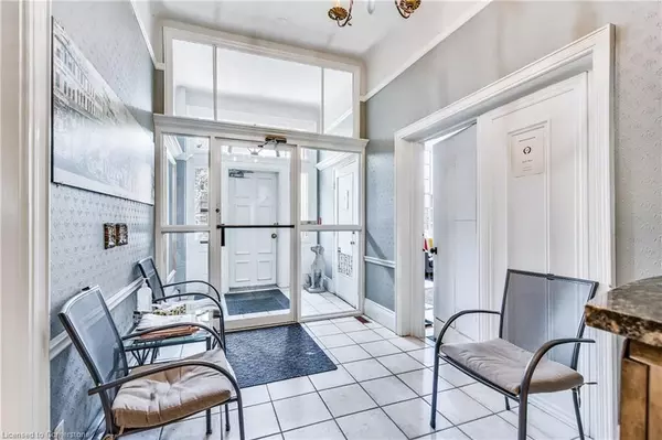 Hamilton, ON L8P 1B5,393 King Street W