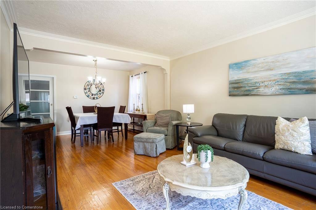 Mississauga, ON L5E 2B9,1568 Asgard Drive