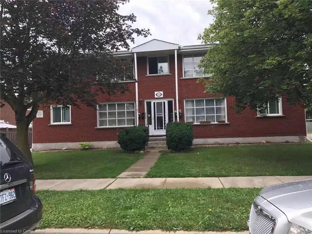 Cambridge, ON N1R 4Z8,122 Lowrey Avenue S #3