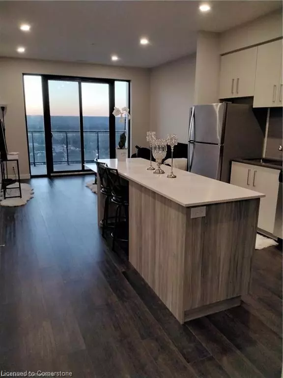 Hamilton, ON N8P 0C6,15 Queen Street S #2304