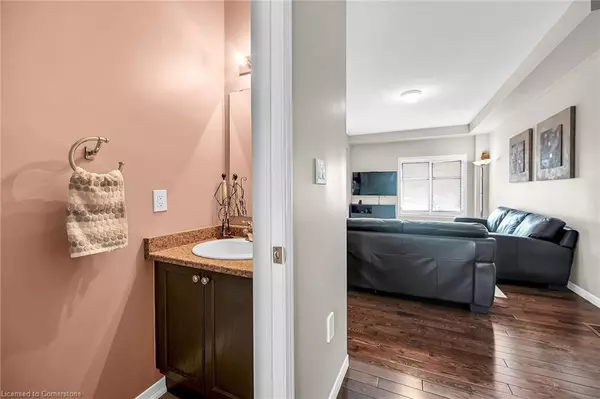 Stoney Creek, ON L8J 0B9,121 Bankfield Crescent Crescent