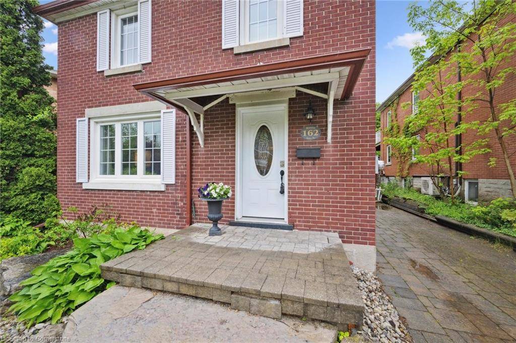 Waterloo, ON N2J 1X6,162 Moore Street S