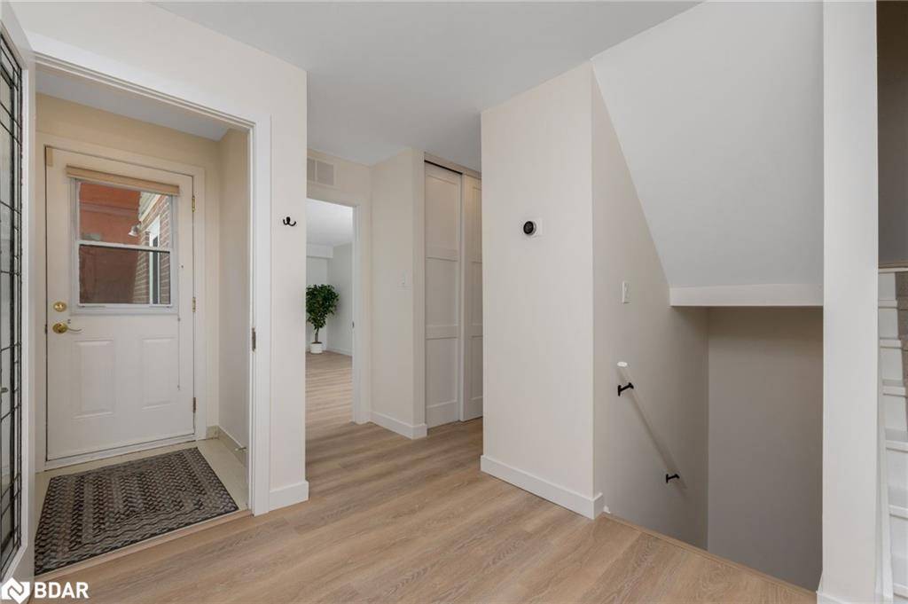 Mississauga, ON L5J 4L7,1206 Kos Boulevard