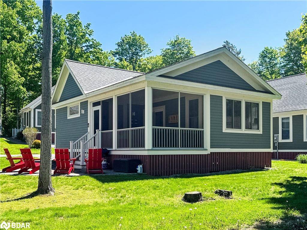 5 Hollow Lane #215, Athol, ON K0K 1P0