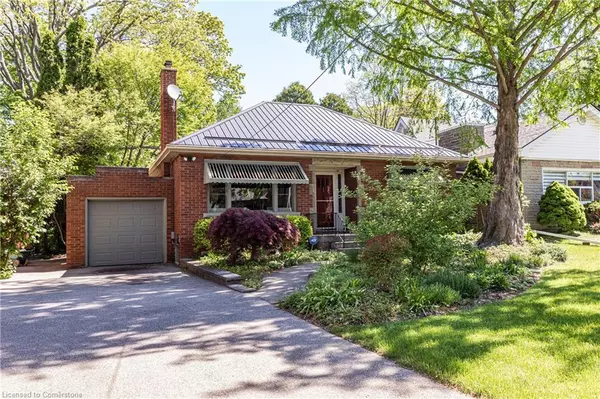 24 Binkley Crescent, Hamilton, ON L8S 3K9