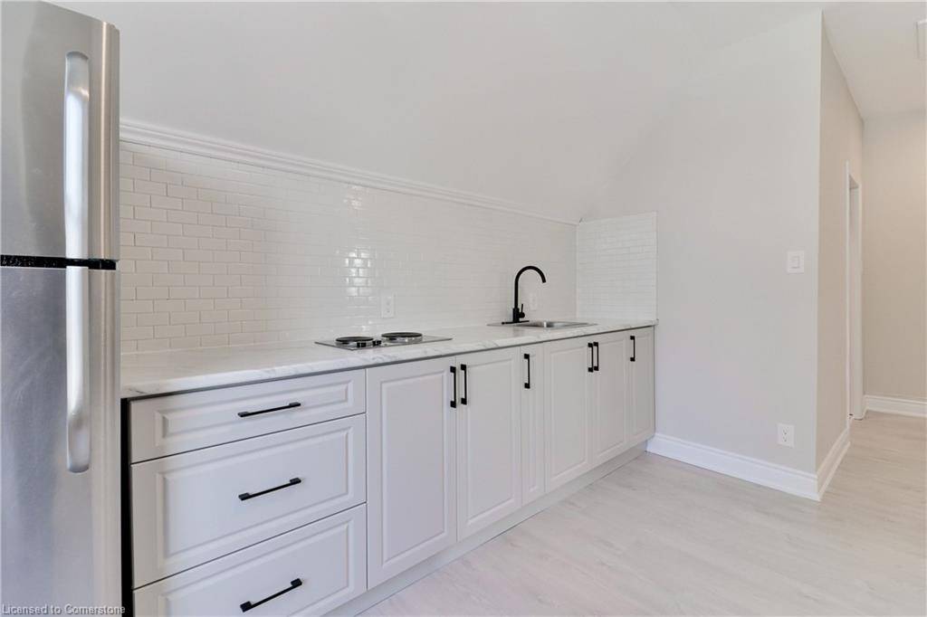 Oshawa, ON L1G 3Z7,93 Mcmillan Drive #3