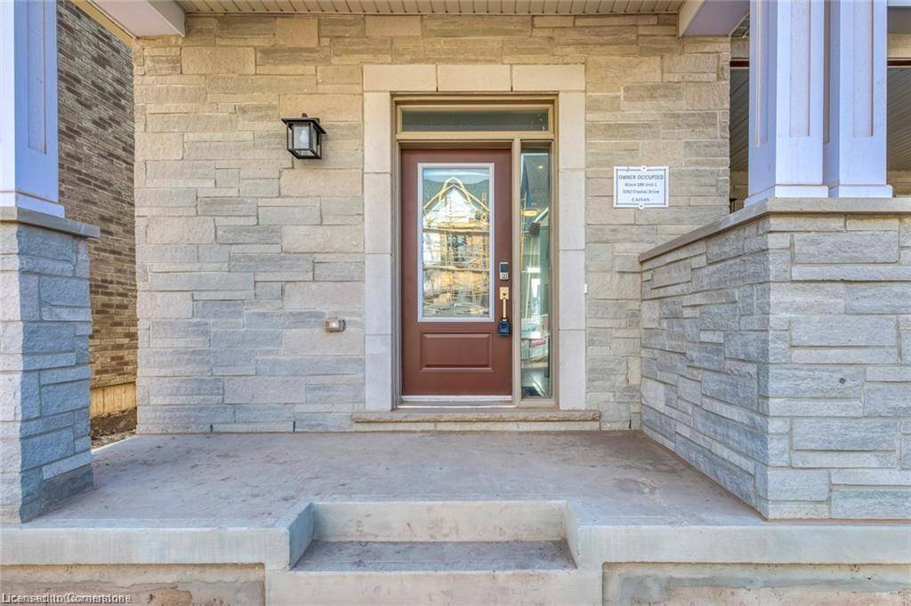 Oakville, ON L6M 4K1,3262 Crystal Drive