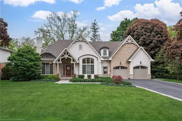 209 Donessle Drive, Oakville, ON L6J 3Y7