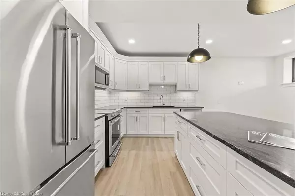 Amherstburg, ON N9V 2H4,247 Brock Street #203